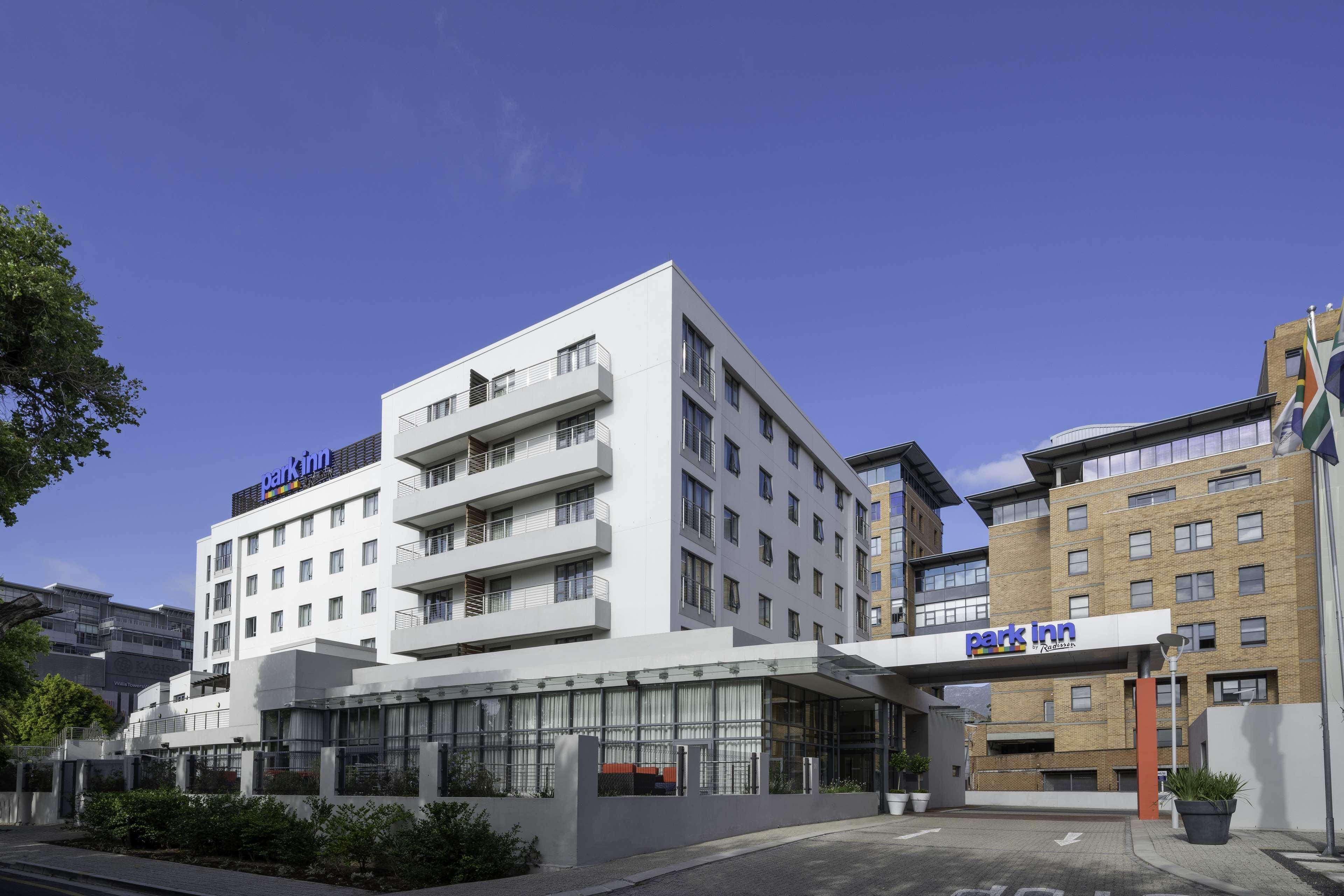 Park By Radisson Newlands 3*