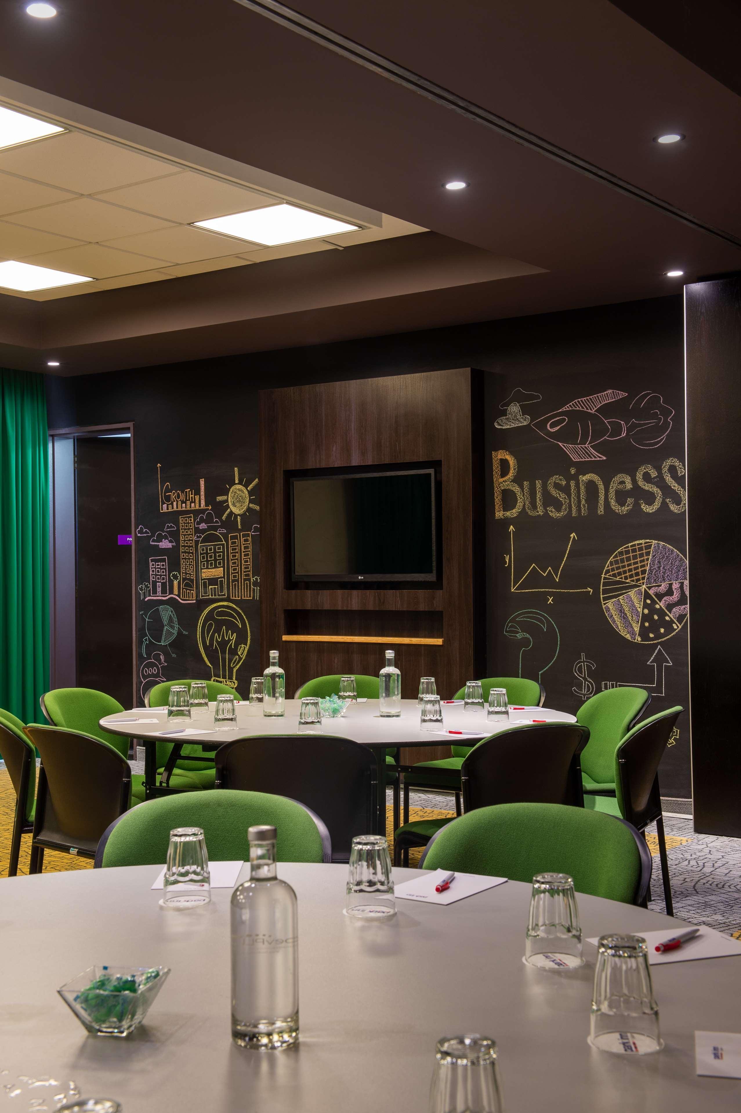 Park By Radisson Newlands 3*